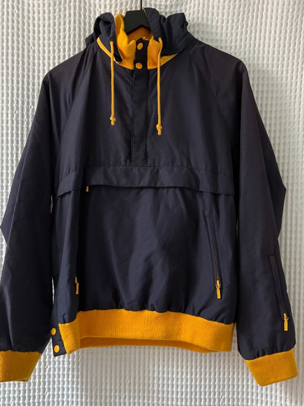 Men's navy gold pullover half-zip hooded windbreaker jacket size medium